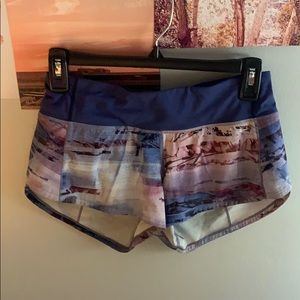 Lightly worn Lululemon shorts SIZE 2!!!